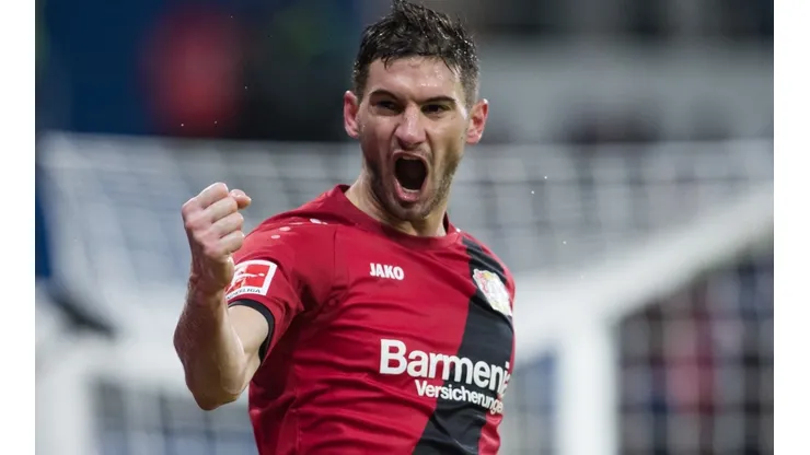 Lo gritó Scaloni: el golazo de Alario en el entrenamiento del Bayer Leverkusen