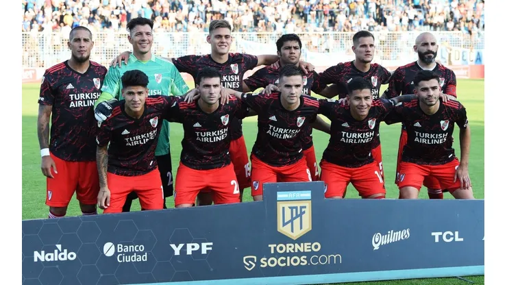¿Se va de River? José Paradela habría sido ofrecido al Flamengo