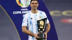 La Selección no perdió con él en el arco.