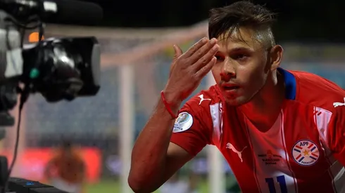 La condición en el mercado que favorece a Boca para quedarse con Ángel Romero