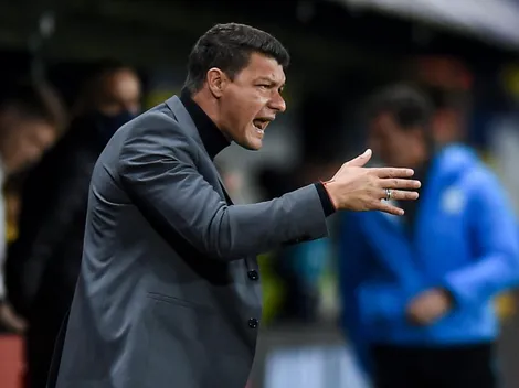 Además de Farías, Battaglia le pidió otros 5 refuerzos de jerarquía a Riquelme