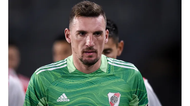 River está buscando a Rodrigo Rey para que le dé pelea a Armani.