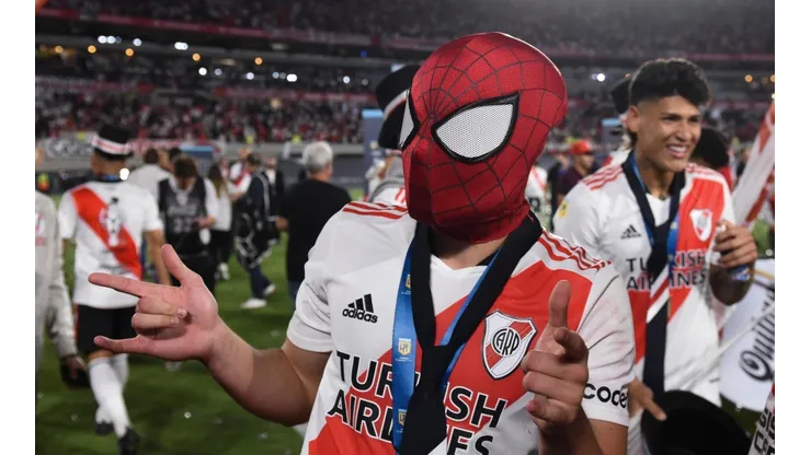 Julián Álvarez, entre los mejores 100 del Mundo. (Getty Images)