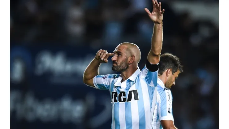 Lisandro López continuará con su carrera en Sarmiento.