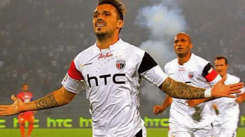 Es argentino, jugó en la Selección de Singapur y compartió cancha con Del Piero: la increíble historia de Nico Vélez