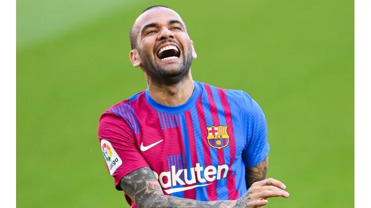 Dani Alves fue titular en el Barsa. (Getty Images)