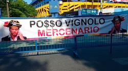Los hinchas de Boca, furiosos con el Pollo Vignolo: apareció otra bandera en La Bombonera