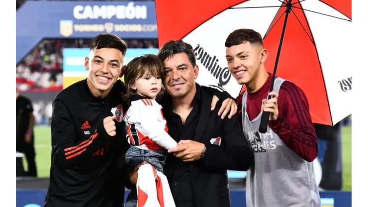 Gallardo y sus hijos. (Getty Images)