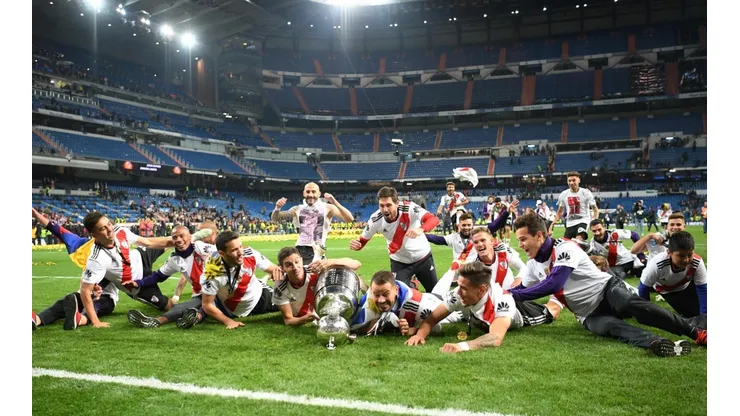 Una bandera de River sorprendió a todos en el Bernabéu. (Getty Images)