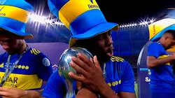 VIDEO | La insólita frase de Advíncula mientras abrazaba la copa: "Hoy te voy a hacer el amor"