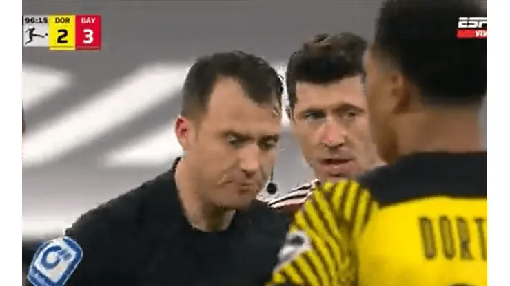 VIDEO | ¿Qué le gritaban los hinchas del Dortmund a Lewandowski?