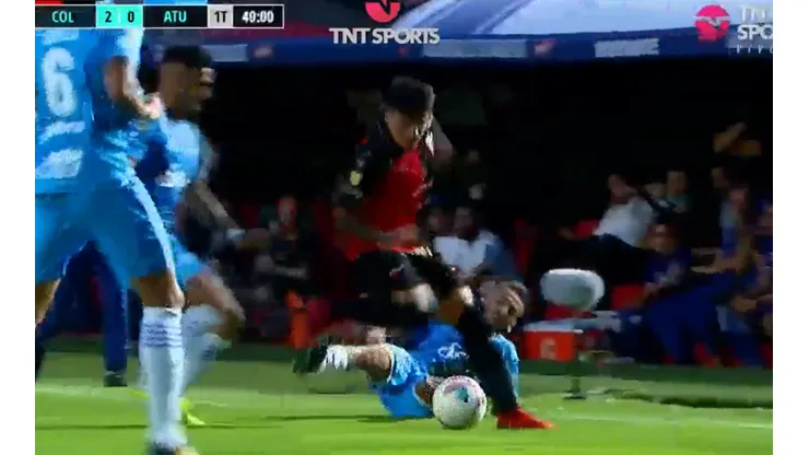 Farías y un caño de lujo frente a Atlético Tucumán.