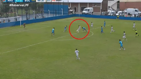 Simoni anotó un gol inolvidable.