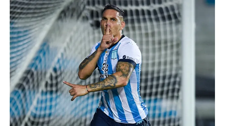 Hay 9 para rato: Racing comprará la totalidad del pase de Enzo Copetti