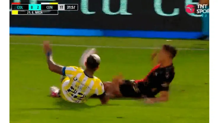 VIDEO | Sufre Battaglia: el brutal patadón que recibió uno de los refuerzos de Boca para diciembre