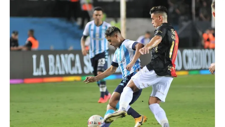 Colón le dio vuelta el resultado a Racing y le ganó 2-1 en Avellaneda.