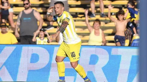 Emiliano Vecchio se vistió de héroe para el triunfo de Rosario Central.