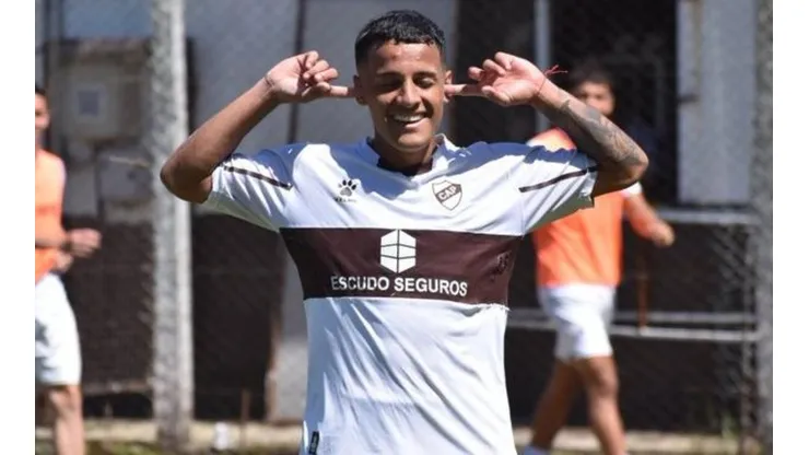 Tiago Palacios, la joya de Platense que le hizo tres goles a River en Reserva. (Foto: Twitter Platense).