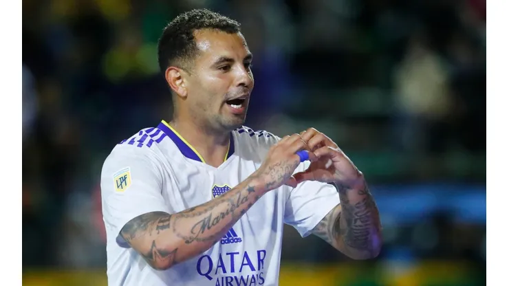 Cardona, más cerca de resolver su continuidad en Boca.