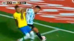 VIDEO | El VAR jugó para nosotros: el brutal codazo de Otamendi a Raphinha que el árbitro no vio