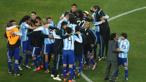 Jugó un Mundial con la Selección y ahora anunció su retiro del fútbol profesional
