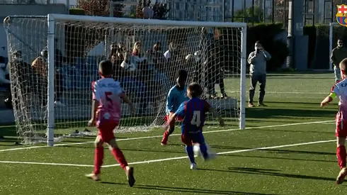 Pedro Juárez, el argentino que es fanático de Boca y de Messi, metió un golazo en La Masía.