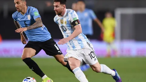 Lionel Messi durante el último partido entre la Selección Argentina y Uruguay. (Foto: Getty Images).