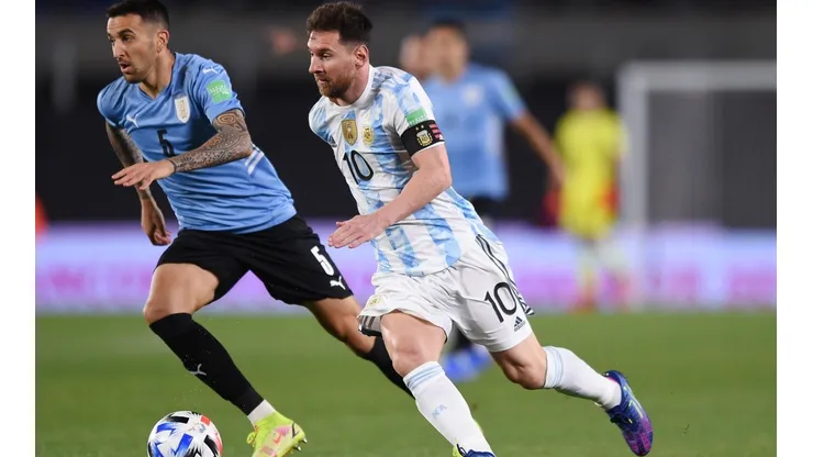 Lionel Messi durante el último partido entre la Selección Argentina y Uruguay. (Foto: Getty Images).