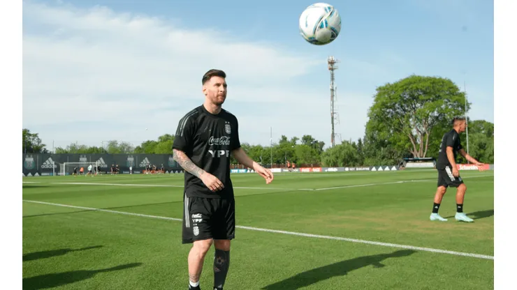 Messi se entrenó con normalidad: ¿Llega a jugar desde el arranque contra Uruguay?