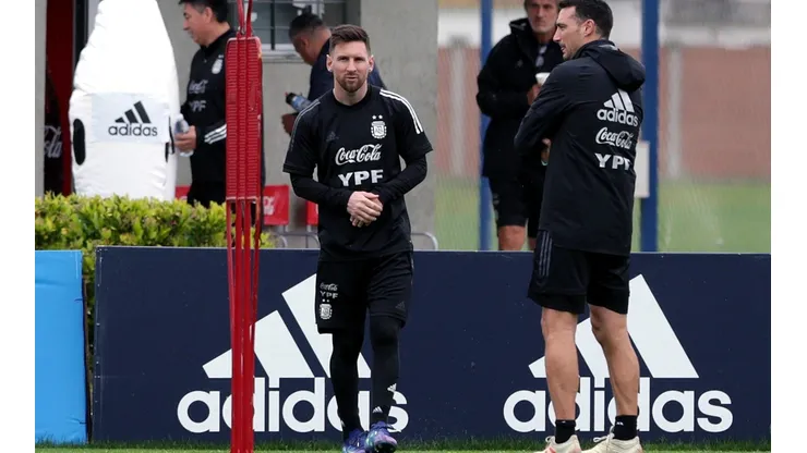 Scaloni mantuvo el misterio sobre Messi: "Esta tarde tomaremos la última decisión"