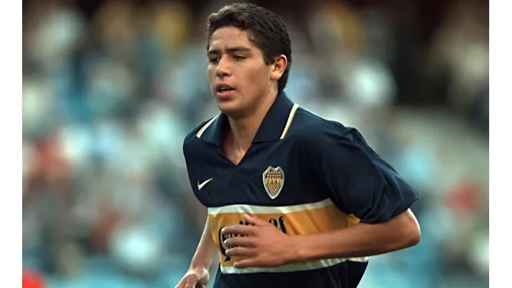 A 25 años del debut de Riquelme en Boca. (@BocaJrsOficial)