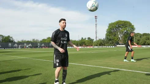 Lionel Messi podría ir de arranque ante Uruguay.
