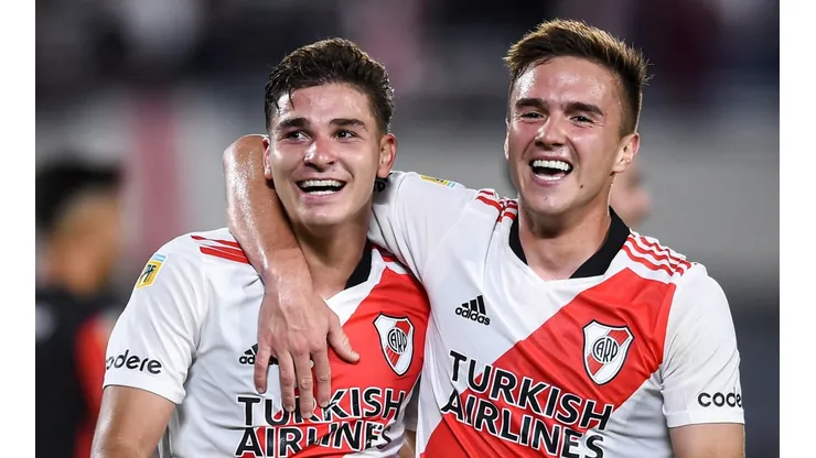 Julián Álvarez metió tres goles y presiona a Scaloni.