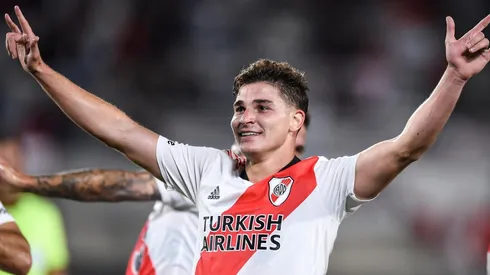 Julián Álvarez anotó 4 goles contra Patronato para la victoria de River por 5-0 (Foto: Getty Images)