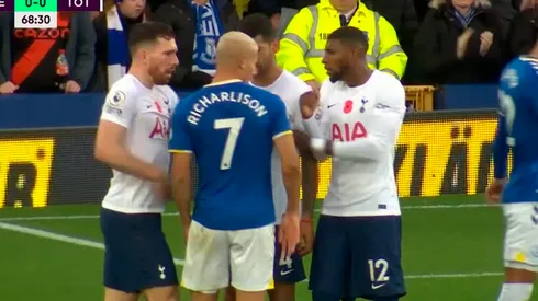 VIDEO | ¡Revivieron la final del Maracaná! El fuerte cruce entre el Cuti Romero y Richarlison