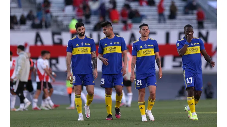 La defensa de un compañero a uno de los más criticados del plantel de Boca: "El presente no ayuda"