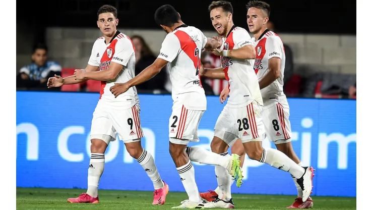 Para Beccacece, es muy difícil competirle a River. (Getty)