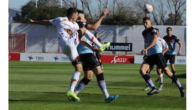 Brown y Barracas se enfrentan por la Primera Nacional (Foto: C. A. B. C.).