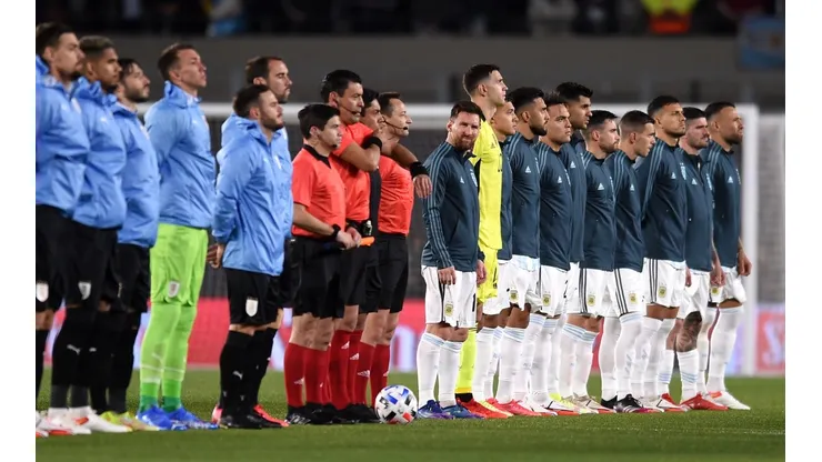 Tottenham piensa en Dibu Martínez para reemplazar a Hugo Lloris. (Getty)