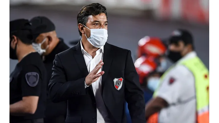 Gallardo arma el XI para enfrentar a Estudiantes.