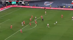 VIDEO | Zuculini sacó un bombazo y puso el 1 a 0 para River