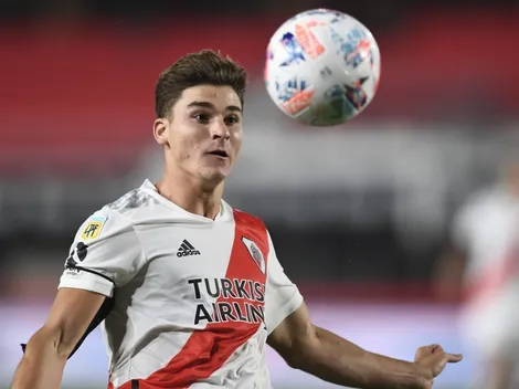 VIDEO | ¿Era para roja? La criminal patada que recibió Julián Álvarez