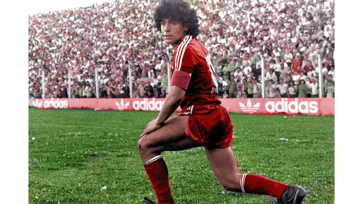 Uno ya no existe y otro está en el extranjero: los clubes que buscaron a Maradona antes que Boca