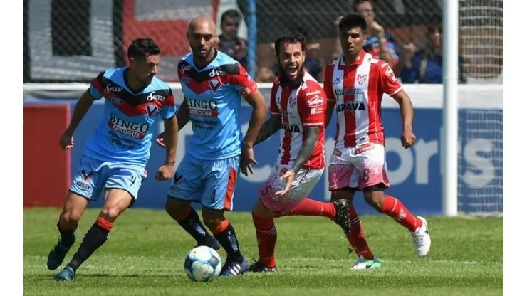 Instituto y Brown de Adrogué se enfrentan por la Liga Profesional (Prensa C. A. Brown).