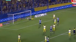 Jorge Broun evitó el empate de Racing, sobre la hora. (Fox Sports Premium)