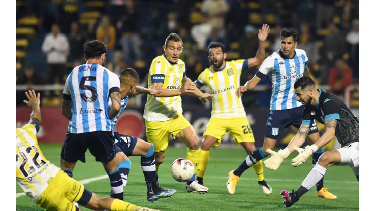 Marco Ruben le amargó el debut de Gago como entrenador de Racing