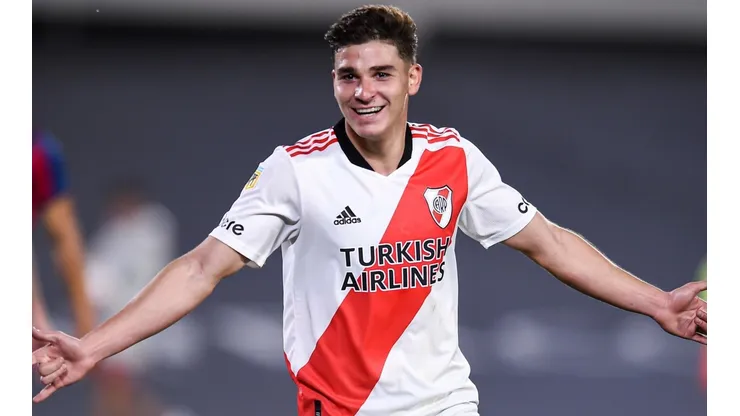 Álvarez, apuntado por clubes de Europa.
