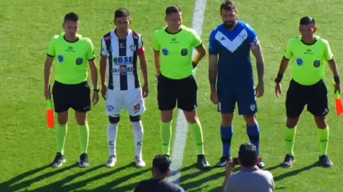 La imagen más esperada: Pratto volvió a jugar en Vélez su tras su grave lesión