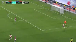 Torrico tardó en salir y Álvarez aprovechó para meter su hat-trick