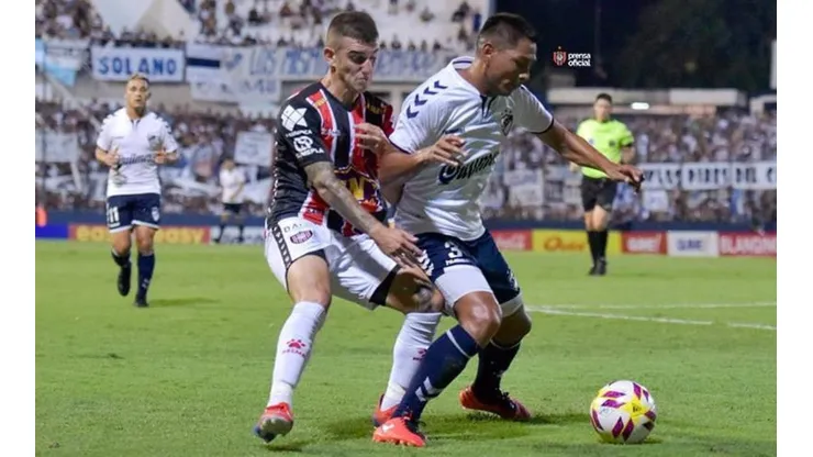 Chacarita y Quilmes se enfrentan por la Primera Nacional (Foto: Prensa C. A. CH. J.)